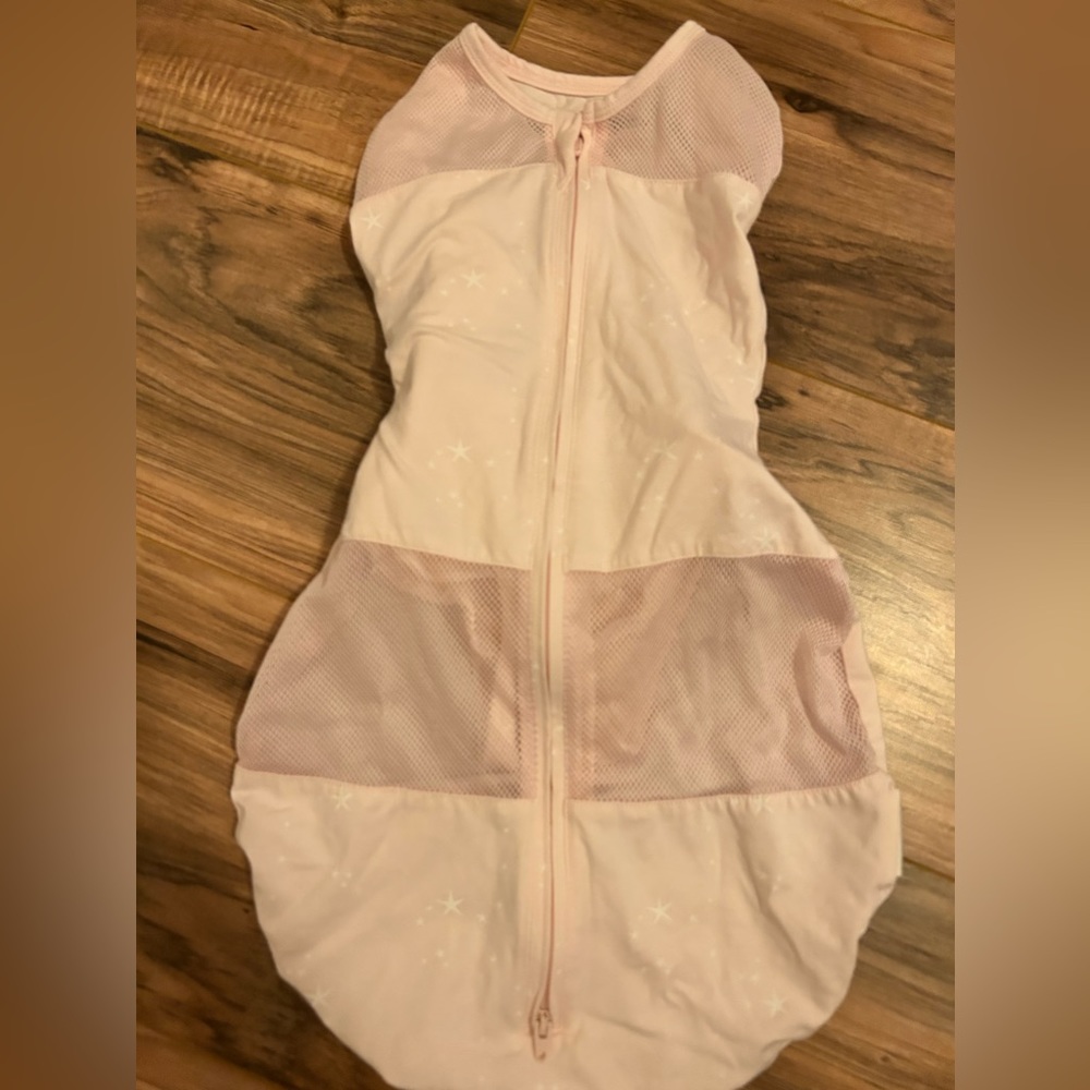 Happiest Baby Sweet Pea Swaddle size small